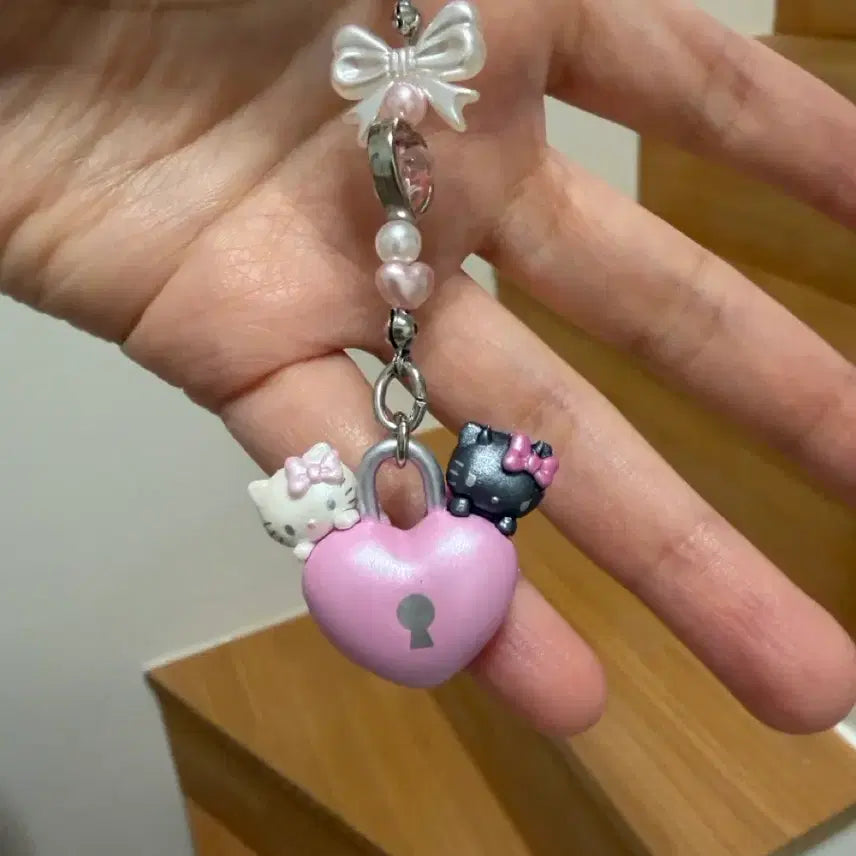 [BUNJANG] Sanrio Kitty Angel Devil Keyring / 산리오 키티 천사 악마 키링 판마