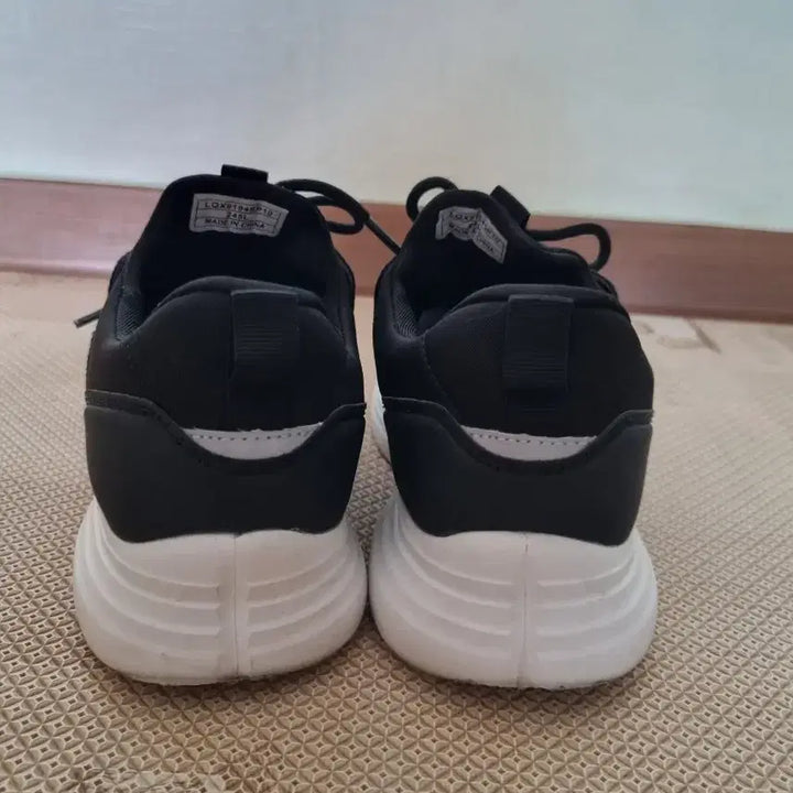 [BUNJANG] Lightweight Sneakers (245mm) / 가벼운 운동화. 245