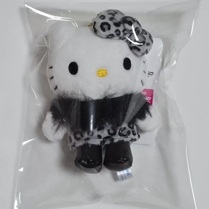[BUNJANG] Sanrio Hello Kitty MC Collection Animal Leopard Mascot Keychain Doll / (최종가)헬로키티 일본 정품 MC컬렉션 애니멀 블랙 마스코트 판매해요!