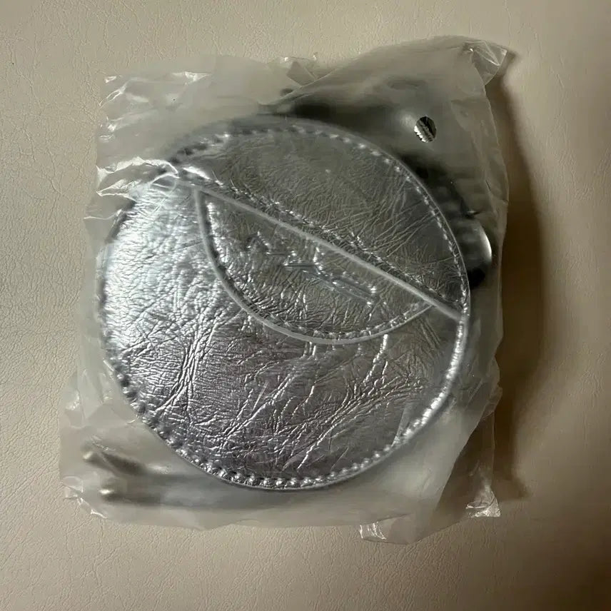 [BUNJANG] MAC Cushion Pouch Silver / 맥 쿠션파우치