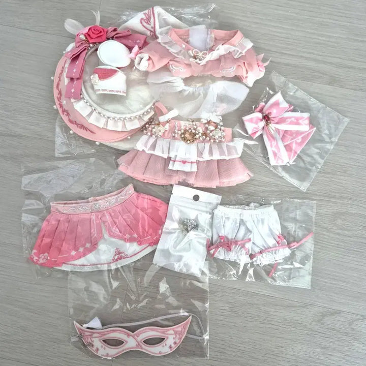 [BUNJANG] 20cm Doll Clothes Set White &amp; Pink / 20cm 20깅 인형옷 야운무(꽃망울) 화이트핑크