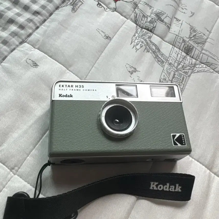 [BUNJANG] Kodak Ektar H35 Half Frame Camera / 코닥 엑타 h35
