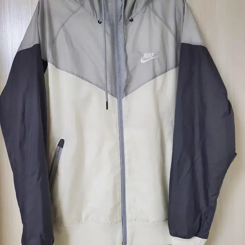 [BUNJANG] Nike Windbreaker Jacket Grey/White / 나이키 바람막이 자켓 그레이/화이트