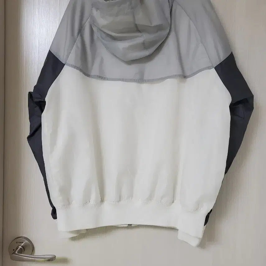 [BUNJANG] Nike Windbreaker Jacket Grey/White / 나이키 바람막이 자켓 그레이/화이트