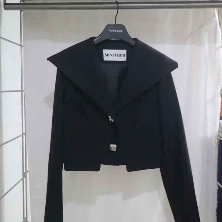 [BUNJANG] MinjuKim Sailor Collar Crop Jacket - Black / 민주킴 Sailor Collar crop Jacket - Black