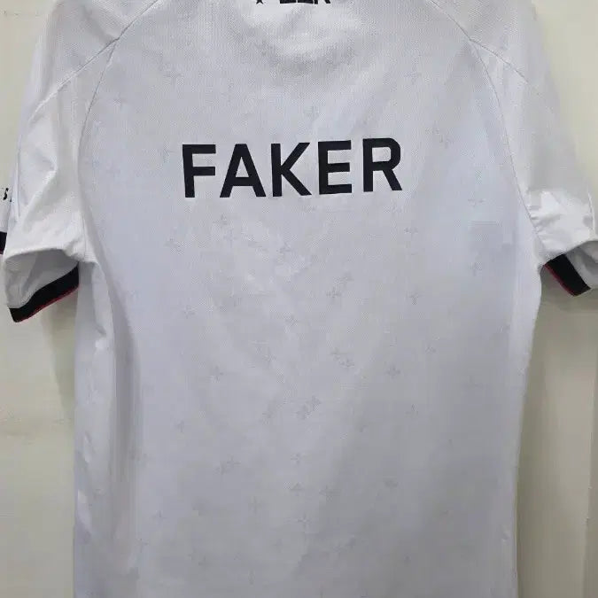 [BUNJANG] T1 2025 Faker Marked White Jersey L Size / T1 2025 유니폼 져지 페이커 마킹 L 사이즈