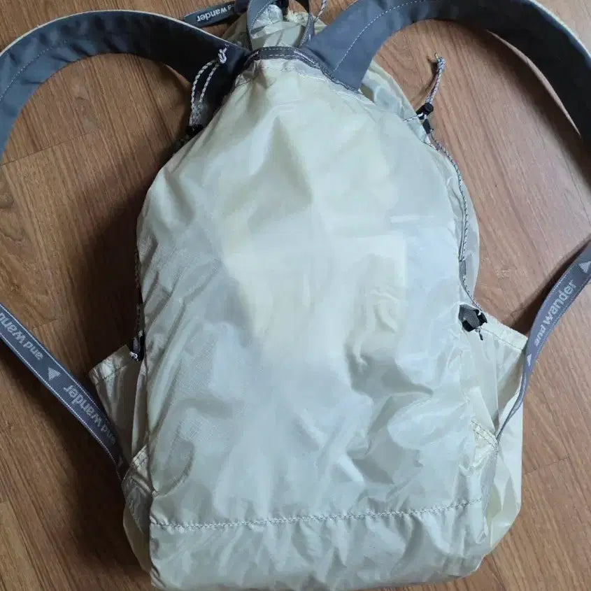[BUNJANG] Andwander Sil Daypack Off-White / 앤드원더 실 데이팩 오프화이트
