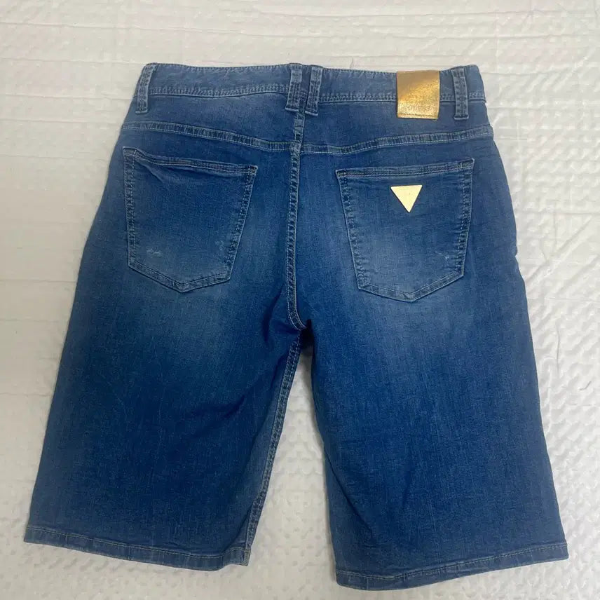 [BUNJANG] Guess Denim Washed Ripped Short Pants / 게스 데님 숏팬츠 청색 워싱 찢청 반바지