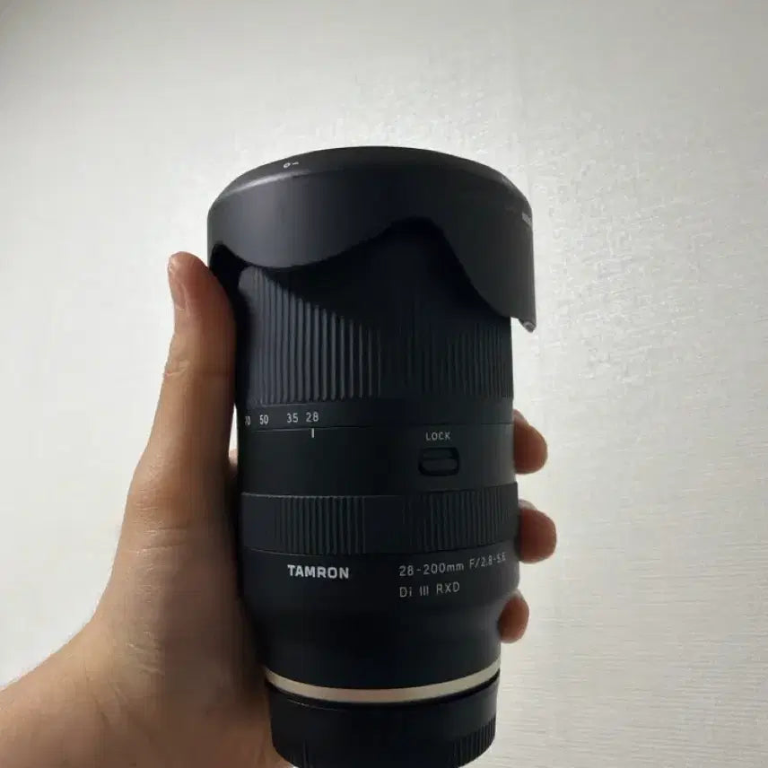 [BUNJANG] Tamron 28-200mm F/2.8-5.6 Di III RXD Lens / 탐론 28-200mm F/2.8-5.6 Di III RXD 렌즈