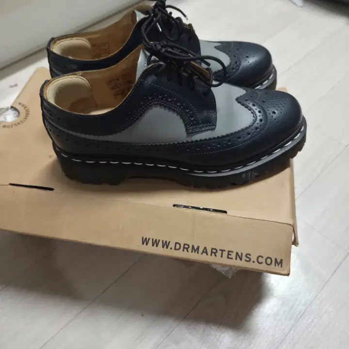 [BUNJANG] Dr. Martens Wingtip Shoes (UK 4) / 닥터마틴 윙팁