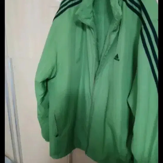 [BUNJANG] Adidas Green Track Jacket / 아디다스 트랙탑 그린 봄간절패딩/110