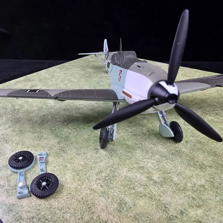 [BUNJANG] Carousel 1 1:48 Messerschmitt Bf 109E Emil Diecast Model / Carousel 1 1:48 Messerschmitt Bf 109E