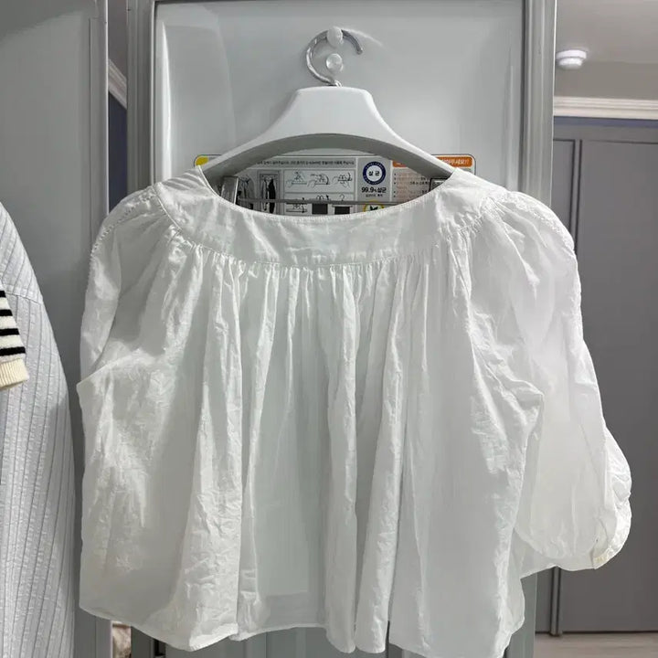 [BUNJANG] Thanat Double Button Blouse / 타낫 더블 버튼 블라우스