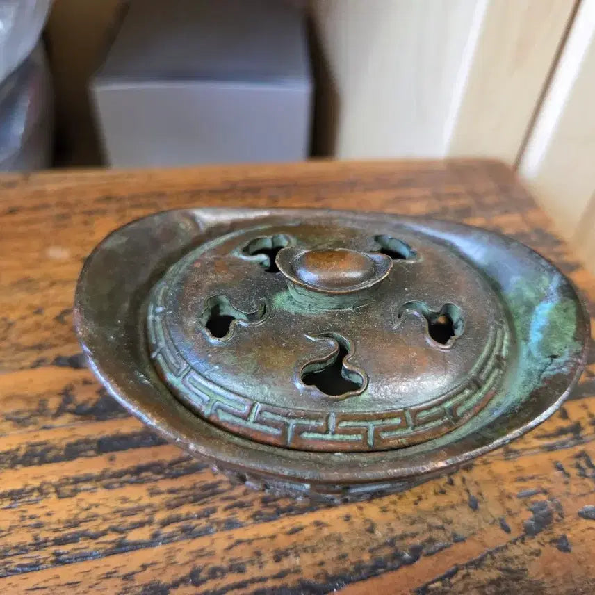 [BUNJANG] Antique Bronze Censer Shaped Like Gold Ingot / 금괴(원보) 모양의 동향로
