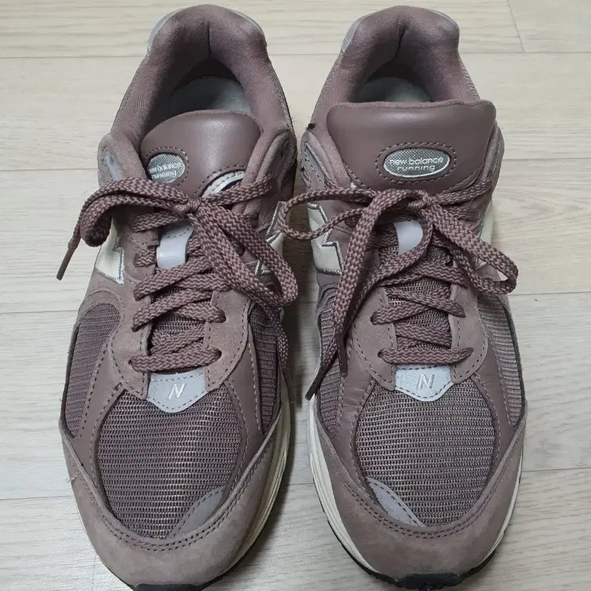 [BUNJANG] New Balance 2002R Sneakers / 뉴발란스 2002R 운동화