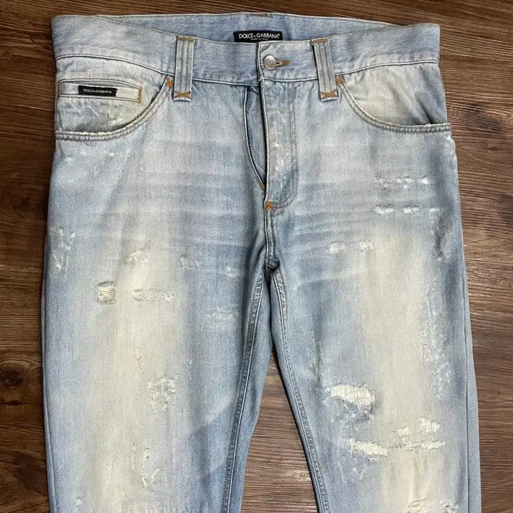 [BUNJANG] Dolce &amp; Gabbana D&amp;G Distressed Repaired Anchor Embroidery Loose Fit Jeans / 돌체앤가바나 D&amp;G 디스트레스드 리페어드 데님 팬츠 48