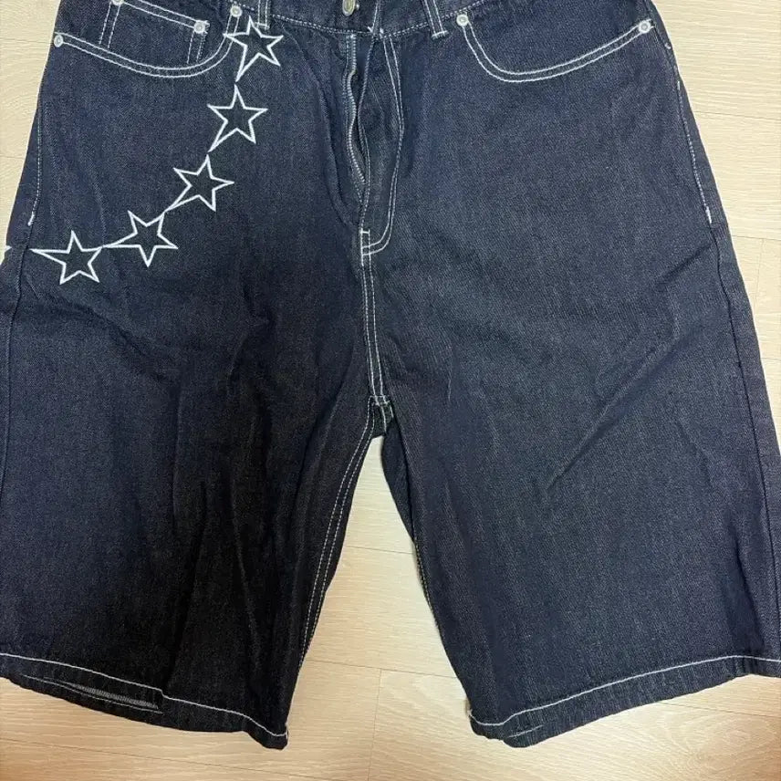 [BUNJANG] WEcanders Star Denim Short Pants / 위캔더스 스타 데님 숏 팬츠