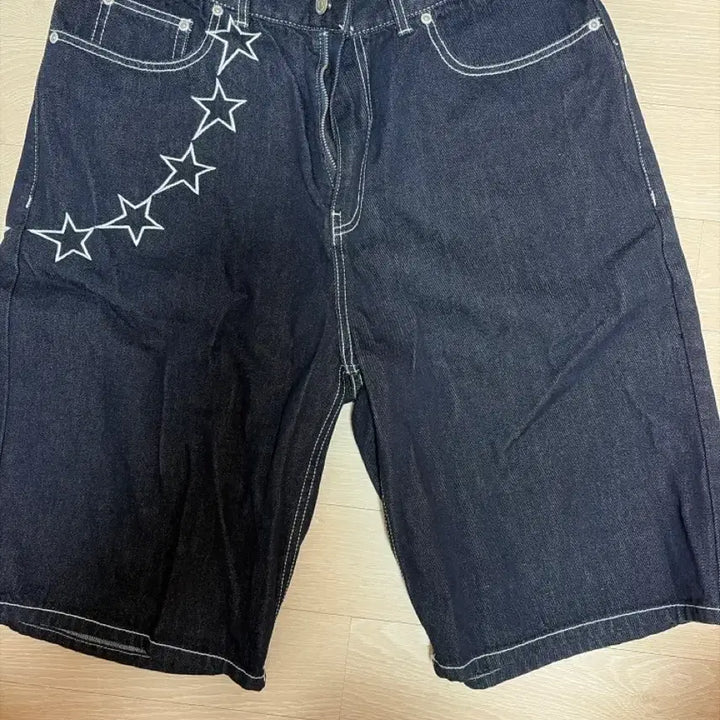 [BUNJANG] WEcanders Star Denim Short Pants / 위캔더스 스타 데님 숏 팬츠