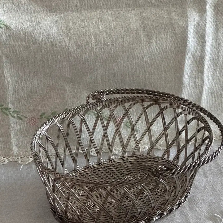 [BUNJANG] Antique Wicker Lace Basket / 앤티크 실플 레이스 바구니