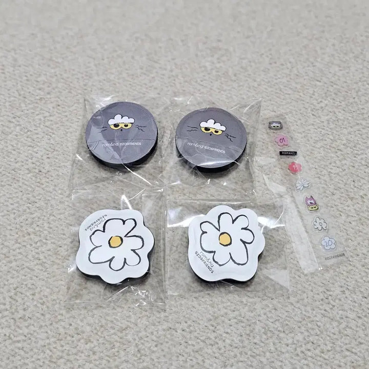 [BUNJANG] Joann Friends Beach Bag + Joann Friends Puff Set / [미개봉] 조앤프렌즈 비치백 + 조앤프렌즈 퍼프 4p