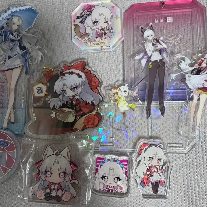 [BUNJANG] MEJO Carlota Official &amp; Unofficial Merchandise Bundle / 명조 카를로타 젠니 공식4,비공식 굿즈3 일괄팝니다