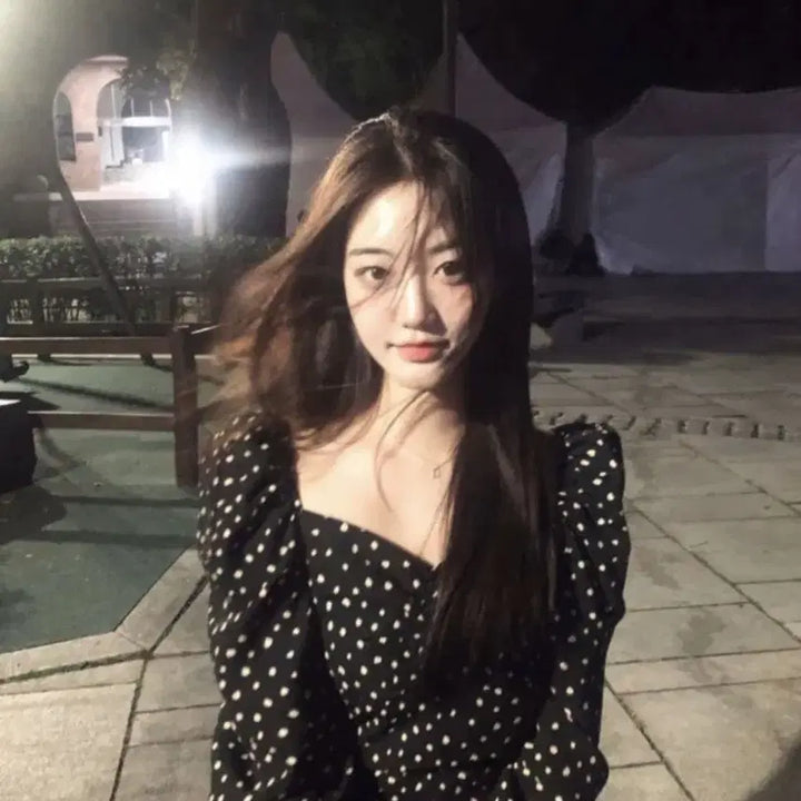 [BUNJANG] Dot Puff Sleeve Long Sleeve Blouse Black / 도트 퍼프 여리핏 긴팔 블라우스 블랙