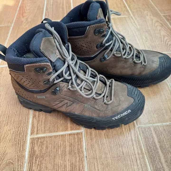 [BUNJANG] Technica Forge 2.0 GTX Hiking Boots 270 / 테크니카 포지 2.0 GTX 등산화 270