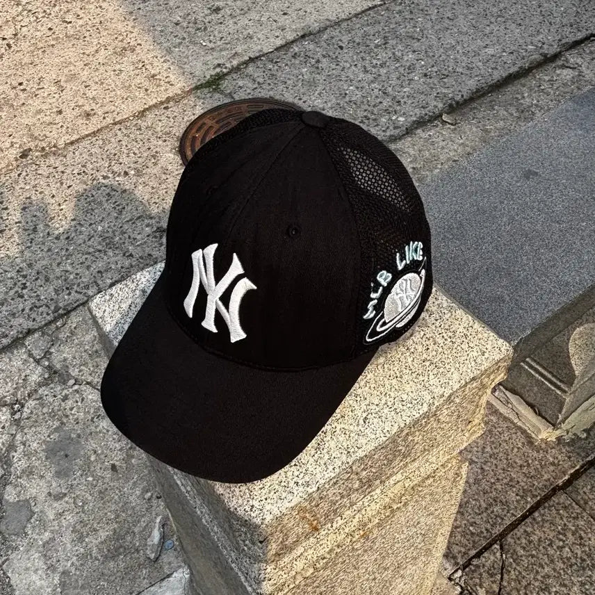 [BUNJANG] MLB New York Yankees Mesh Cap Black / MLB 뉴욕 양키스 메쉬 캡