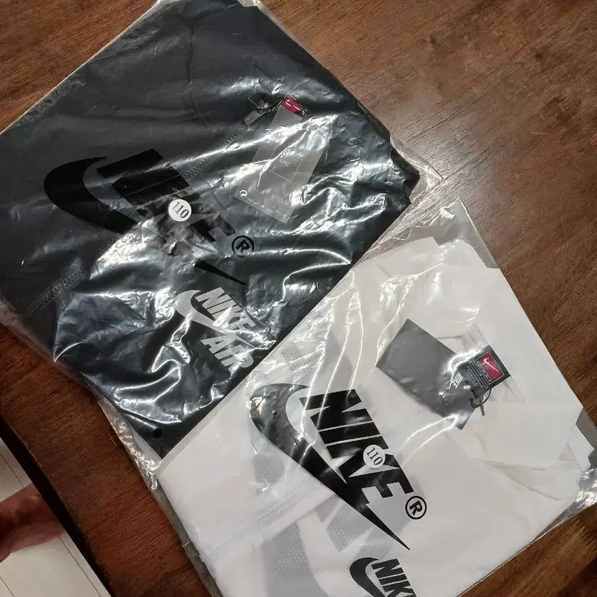 [BUNJANG] Nike Air Windbreaker Black/White Size 110 / 나이키 에어 호겹바람막이 블랙/화이트 110