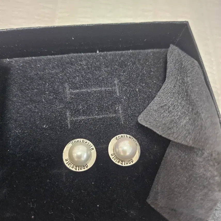 [BUNJANG] Donbi Rate Pearl Earrings / 돈비레잇 제작 진주귀걸이(품절상품)