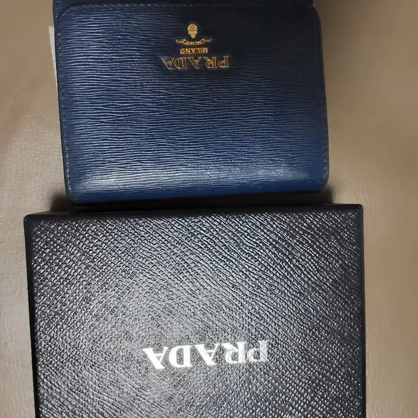 [BUNJANG] Prada Leather Bi-fold Wallet / 프라다 지갑