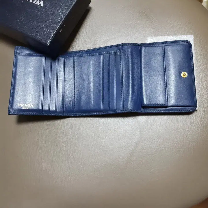 [BUNJANG] Prada Leather Bi-fold Wallet / 프라다 지갑