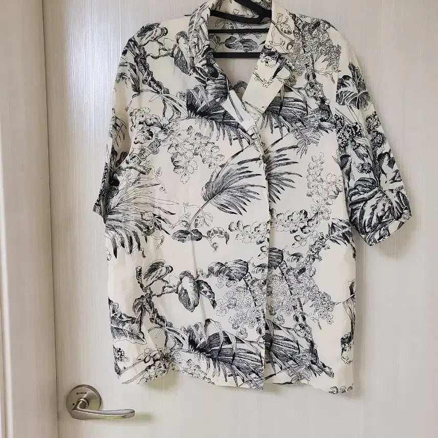 [BUNJANG] Cos Flower Pattern Short Sleeve Shirt / 코스반팔 셔츠 플라워 패턴