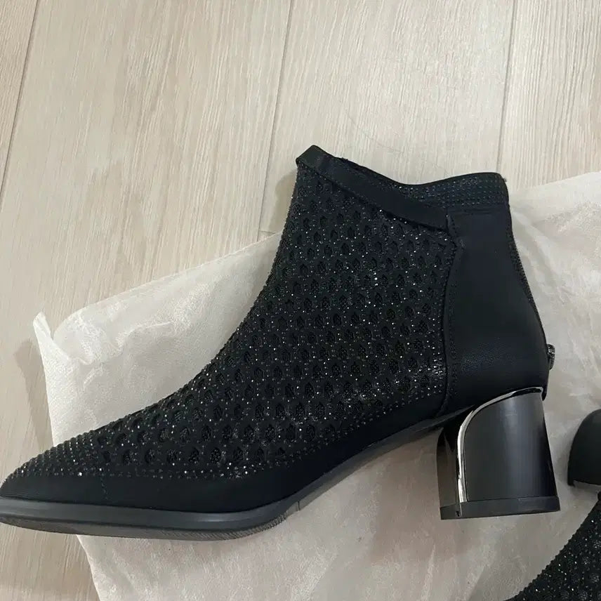 [BUNJANG] Black Cubic Mesh Ankle Boots / 블랙 큐빅 앵클 부츠 메쉬