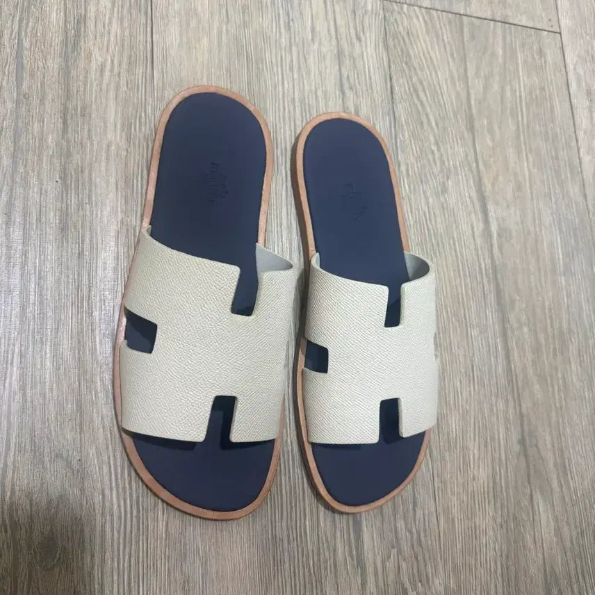 [SOLD OUT] 에르메스 이즈미르 42