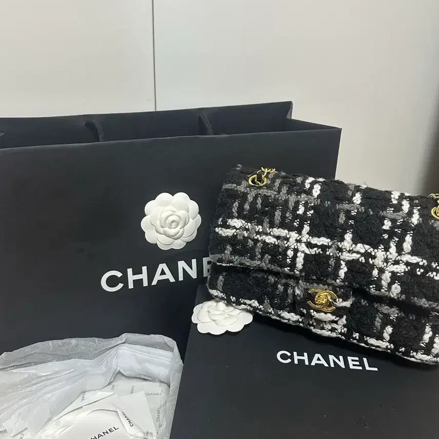 [BUNJANG] Chanel Classic Tweed Bag / 샤넬 클래식 트위드