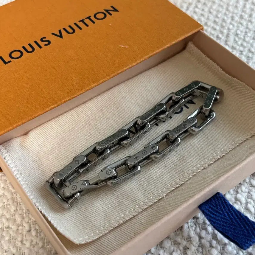 [BUNJANG] Louis Vuitton Monogram Chain Bracelet L Size / [새상품급/풀박스] 루이비통 모노그램 체인 팔찌 브레이슬릿 L사이즈