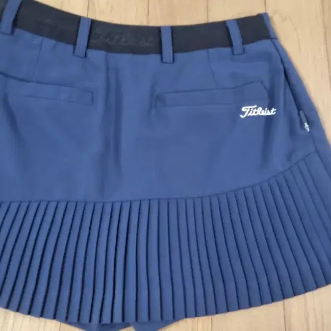 [BUNJANG] Titleist Pleated Skort Size 64 Navy / 타이틀리스트 플리츠 치마바지 64