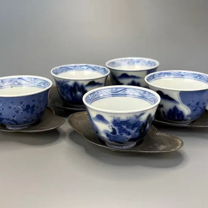[BUNJANG] Pewter Mokgwa-shaped Celadon Pa-Cho-Seon Pattern Tea Coaster Set (5 pieces) / 주석 목과형 칠보파초선문 잔탁 5매 주석잔탁 주석차탁 차선 잔대 잔받침