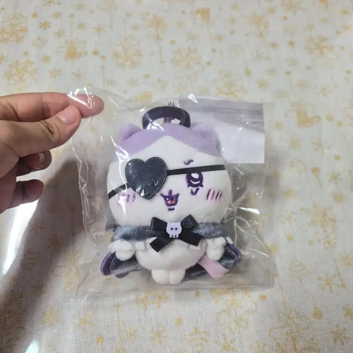 [BUNJANG] Devil Hachiwara Plush Keychain / 악마 하치와레 인형 키링