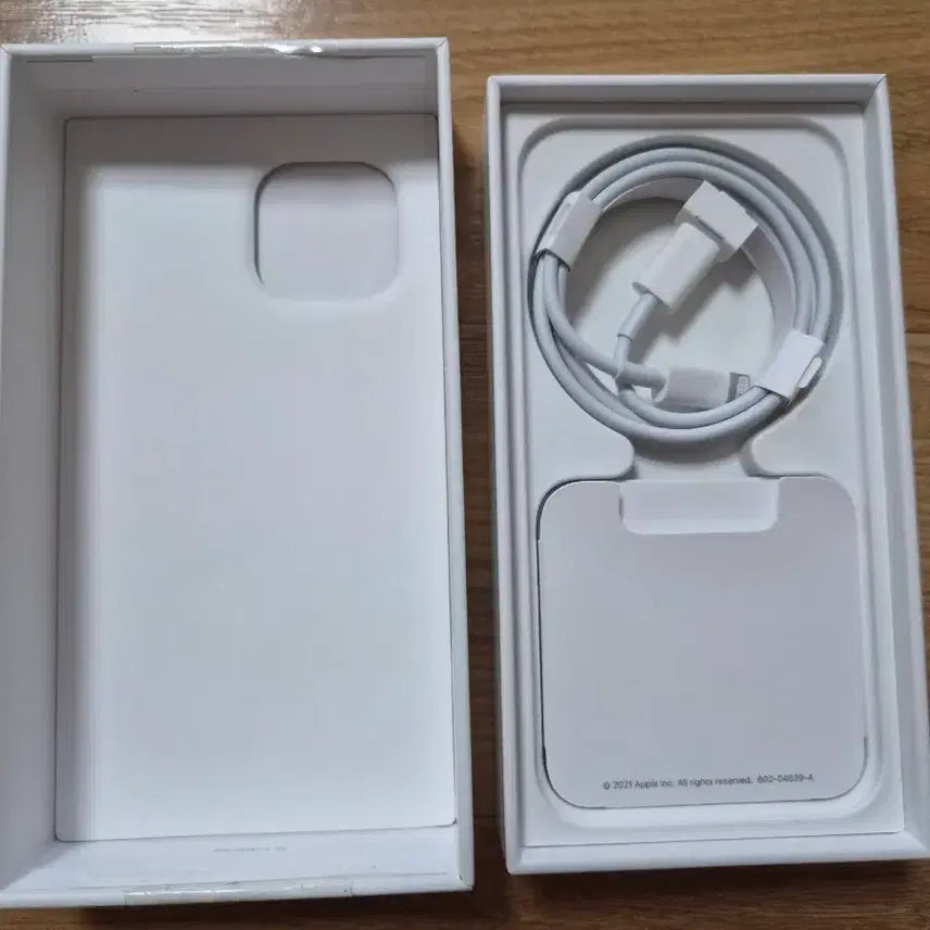 [BUNJANG] Apple iPhone 13 mini Midnight 128GB Full Set / 아이폰 13 미니 미드나잇 128GB 풀박스 + 서비스 많음