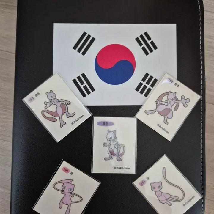 [BUNJANG] Pokemon Stickers 100 Types Complete Set Mewtwo Mew Artwork / 포켓몬 띠부씰 아트웍 스페셜 99종 뮤츠제외.