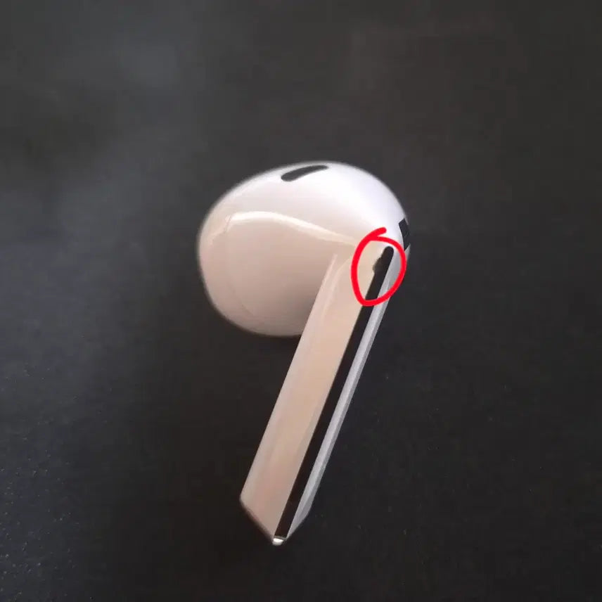 [BUNJANG] Samsung Galaxy Buds 3 (Left Unit Malfunction and Damaged) / 갤럭시 버즈3 (왼쪽유닛 기능고장 및 파손)