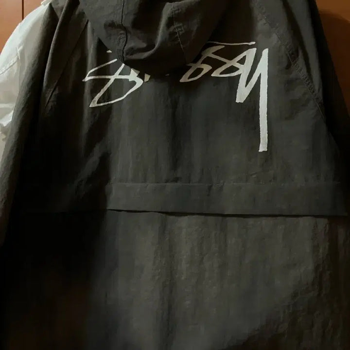 [BUNJANG] Stussy Beach Shell Windbreaker M / 스투시 비치쉘 바람막이 M