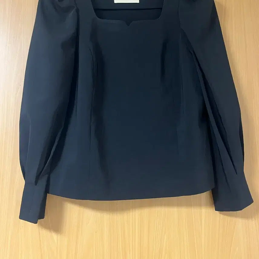 [BUNJANG] Flooum Rose Vine Blouse Black Size 2 / 플로움 로즈 바인 블라우스 블랙 2사이즈