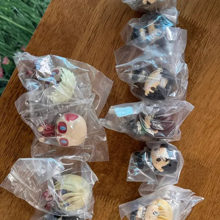 [BUNJANG] Attack on Titan Choco-Noko Figures Set (Series H, I) / 진격의 거인 초코노코 10종 (H상 , I상) 판매