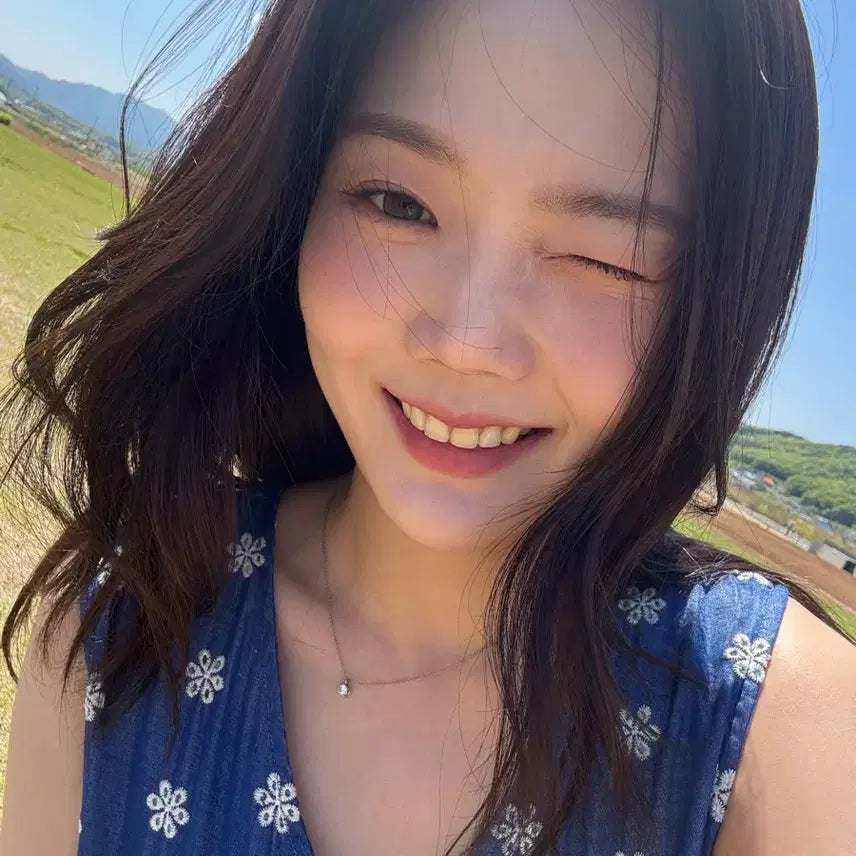 [BUNJANG] OH MY GIRL Hyojung Scrapped Photocard / 오마이걸 효정 싸폴 판매
