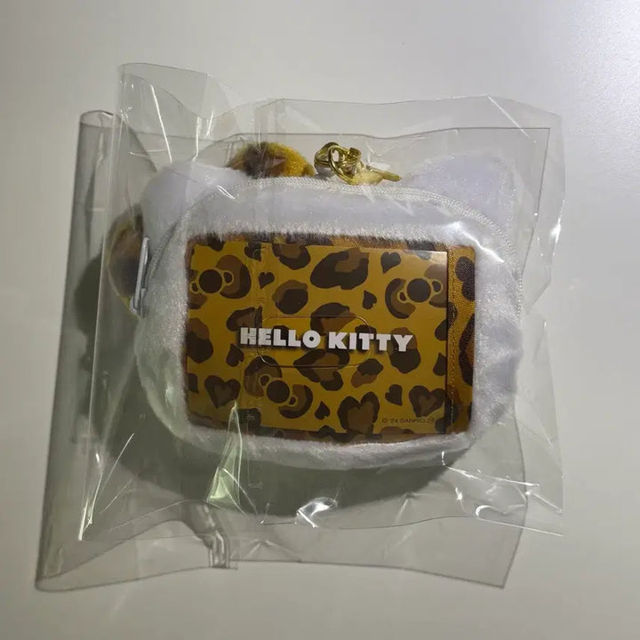 [BUNJANG] Sanrio Hello Kitty Leopard Face Reel Pass Wallet / 산리오 헬로키티 호피 키티 페이스 릴패스 지갑 판매