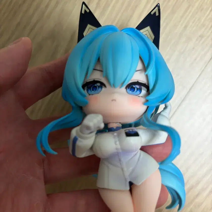 [BUNJANG] Nihonbashi Sakura Helm SD Figure / 니케 하비사쿠라 SD피규어 헬름