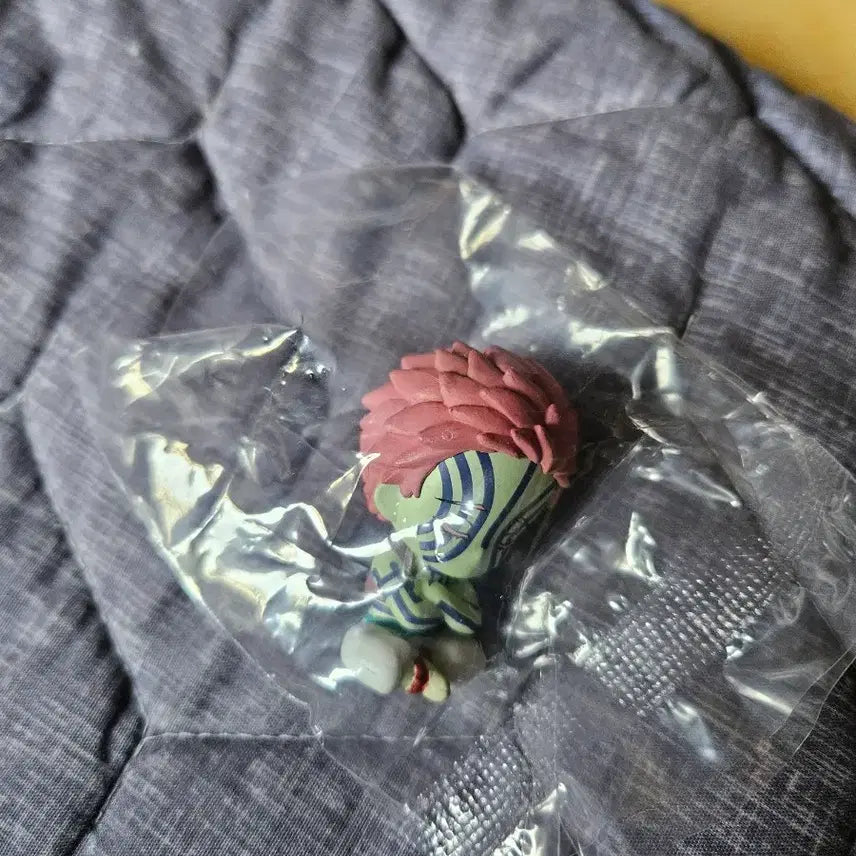 [BUNJANG] Demon Slayer Akaza Gacha Figure (Sealed) / 귀멸의 칼날 아카자 가챠 피규어 (미개봉)